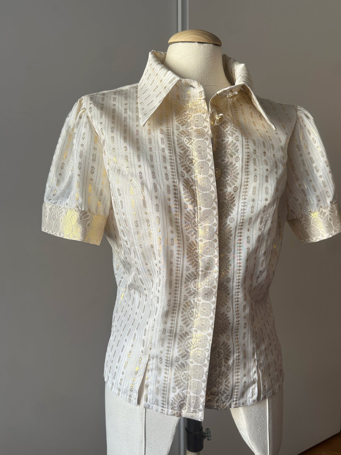 RAVI GOLD/IVORY